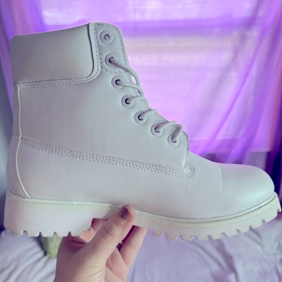 ⭐️LUGZ BOOTS, Sz. 10/41, White Leather, So Cute for the Cold!! EUC! ❄️ - Picture 11 of 15